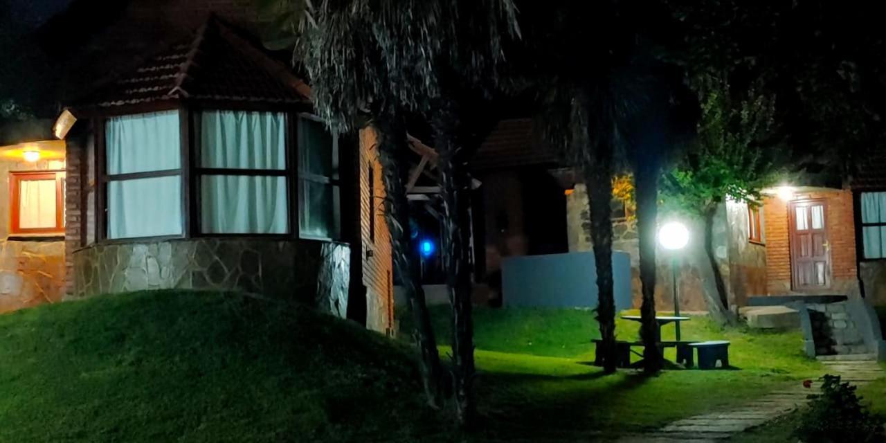 Cabanas El Refugio De Los Pajaros Merlo Exterior foto